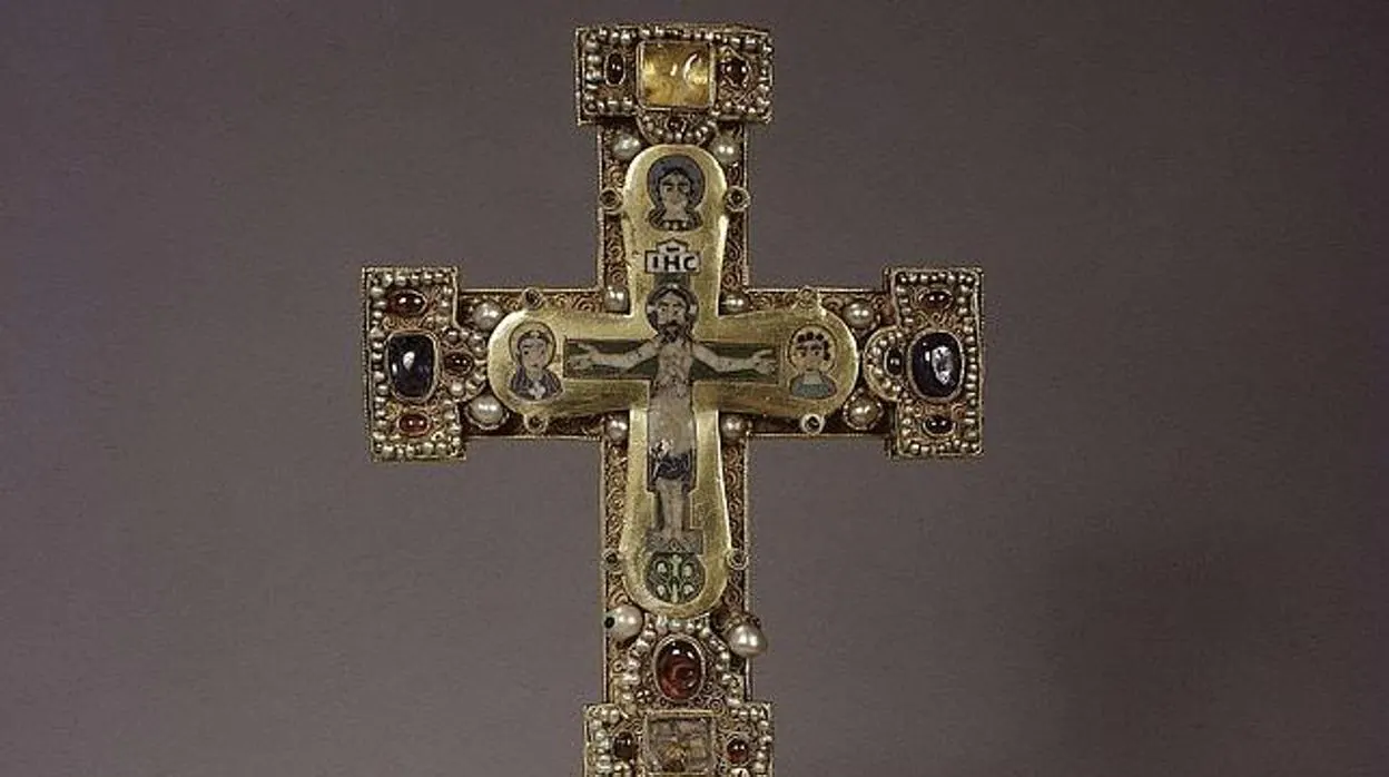 La Cruz de los Güelfos, que se exhibe en el Museo Kunstgewerbe de Berlín