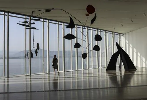 Dos obras de Calder, en las salas de la Fundación Botín