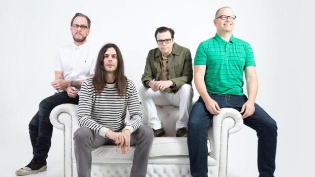 Weezer: «Pasar de las drogas ha ayudado a que aún sigamos aquí»