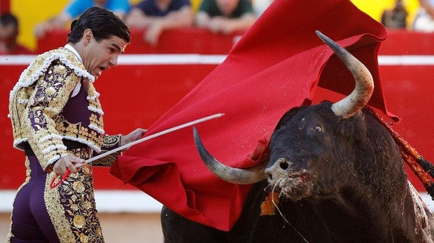 Pablo Aguado aprueba el examen de Pamplona