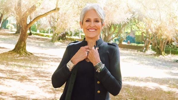 Joan Baez: «Me apena dejarlo ahora, tal como está mi país»