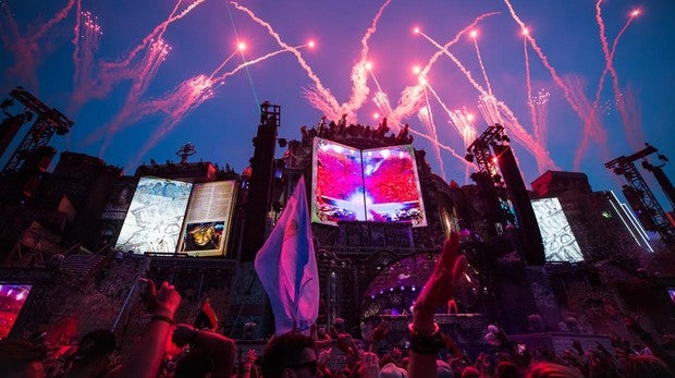 Las drogas y las altas temperaturas complican la segunda etapa del festival Tomorrowland