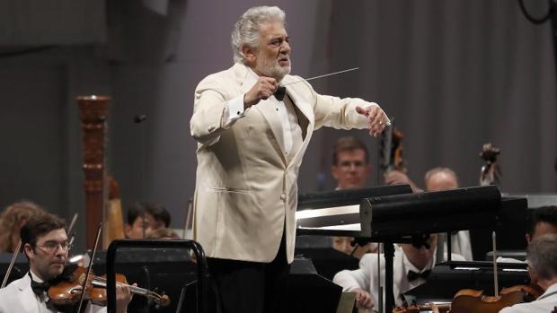 La Ópera de Los Ángeles designa una abogada para investigar a Plácido Domingo