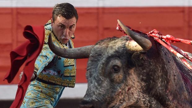 Directo: López Chaves, Chacón y Escribano, con los toros de Miura en Bilbao