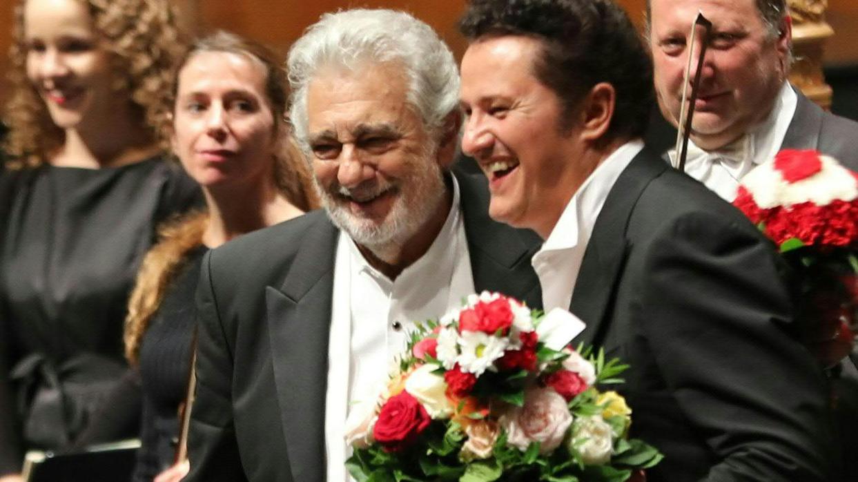 Plácido Domingo, visiblemente emocionado tras su actuación en Salzburgo