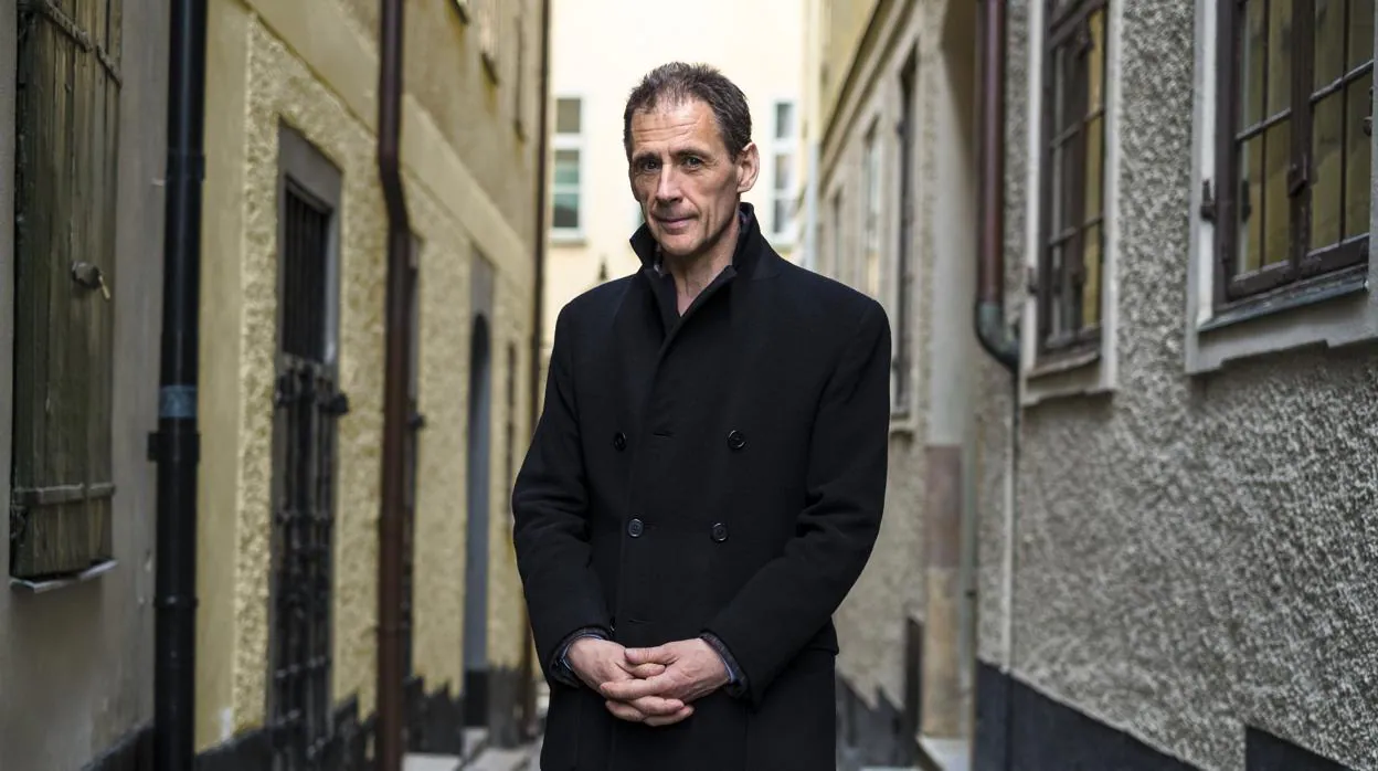 El escritor David Lagercrantz, fotografiado en las calles de Estocolmo