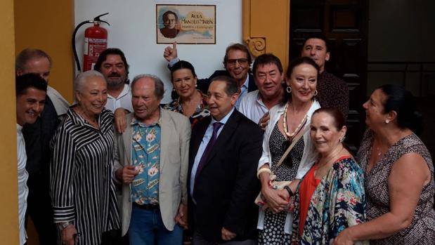 Figuras del flamenco y el Conservatorio de Danza rinden homenaje al maestro Manolo Marín