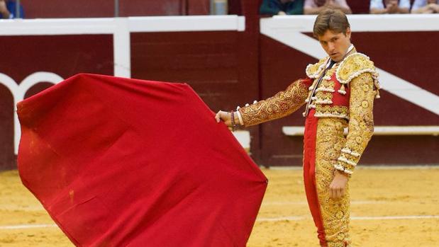 Triunfan las extrañas formas de Juan Leal en Logroño