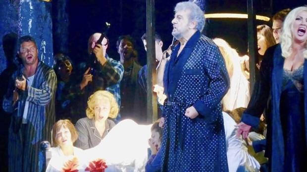 Plácido Domingo revela al renunciar al Met su tristeza y abatimiento