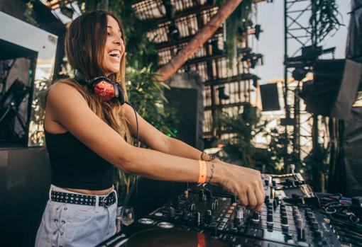 B Jones, la DJ española fichada por David Guetta: «El mayor obstáculo en este oficio es el ego»