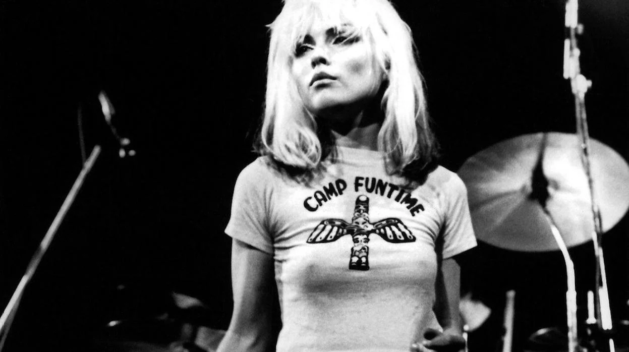 Violaciones, asesinos en serie y... el pene de David Bowie: las explosivas  memorias de Debbie Harry