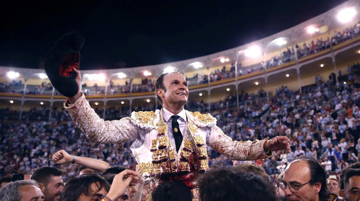 Antonio Ferrera sale a hombros en Las Ventas
