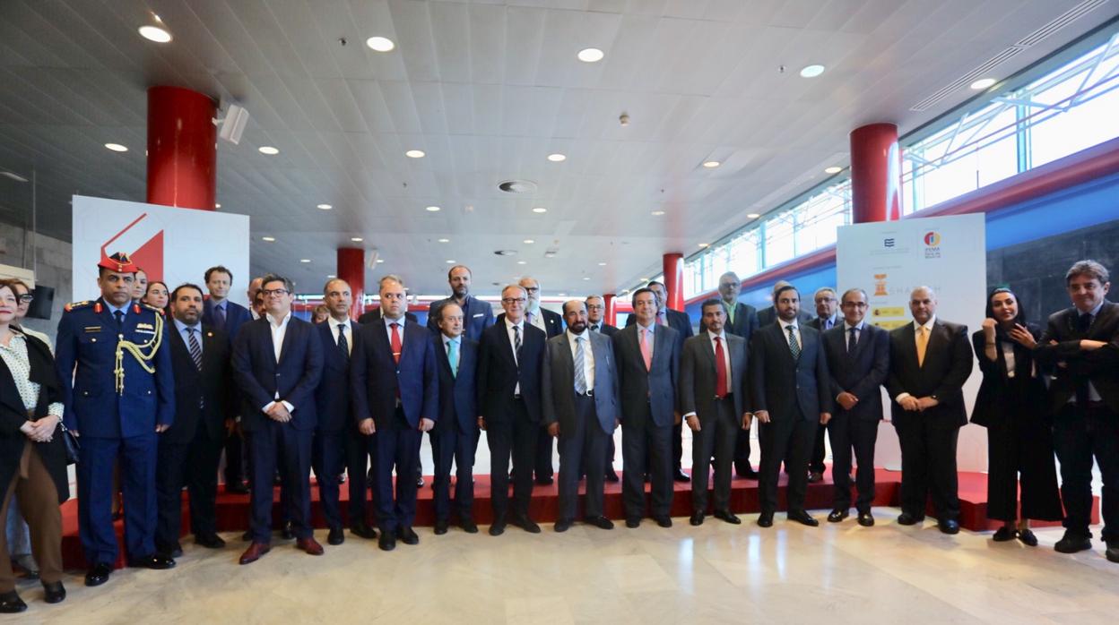 El Comité Organizador y las autoridades presentes en la inauguración de LIBER 19