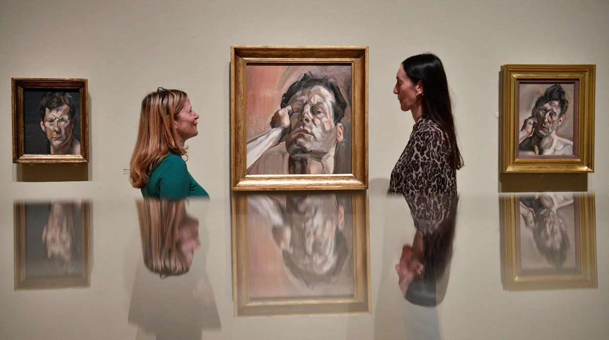 Tres autorretratos de Lucian Freud, en la Royal Academy de Londres
