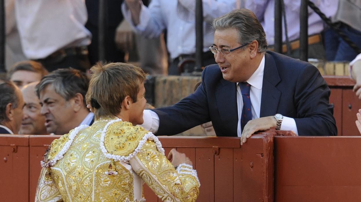 Brindis de Jiménez a Zoido en la Maestranza