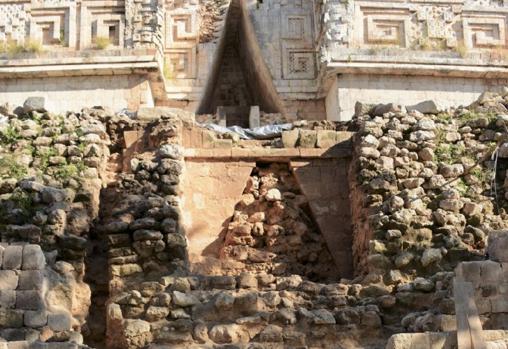 Encuentran un nuevo pasadizo secreto en la antigua ciudad maya de Uxmal