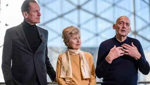 Rem Koolhaas (a la derecha), junto a los responsables de Axel Springer