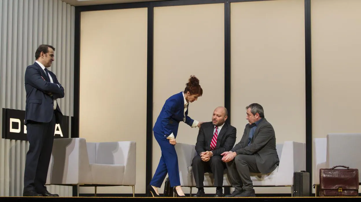 Luis Merlo, Marta Belenguer, Vicente Romero y Jorge Bosch, en una escena de la obra