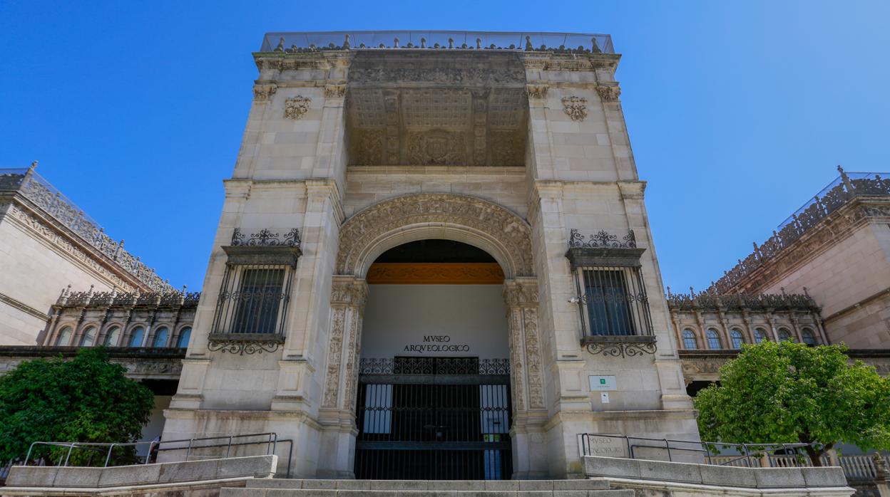 Entrada principal del Museo Arqueológico de Sevilla