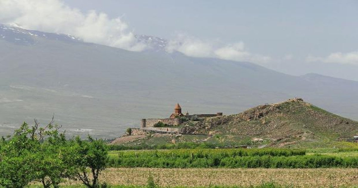 El monasterio armenio de Khor Virap, en la llanura de Ararat