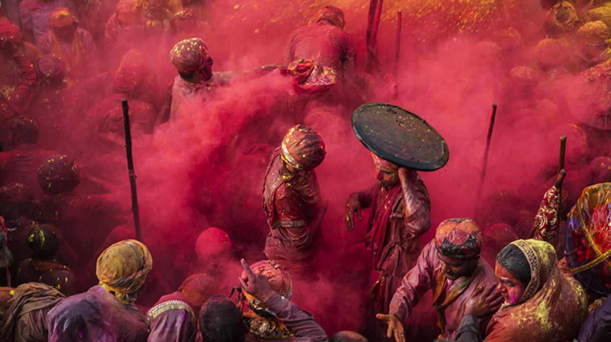 «Rojo, el color del amor. India, 2018», de García Rodero