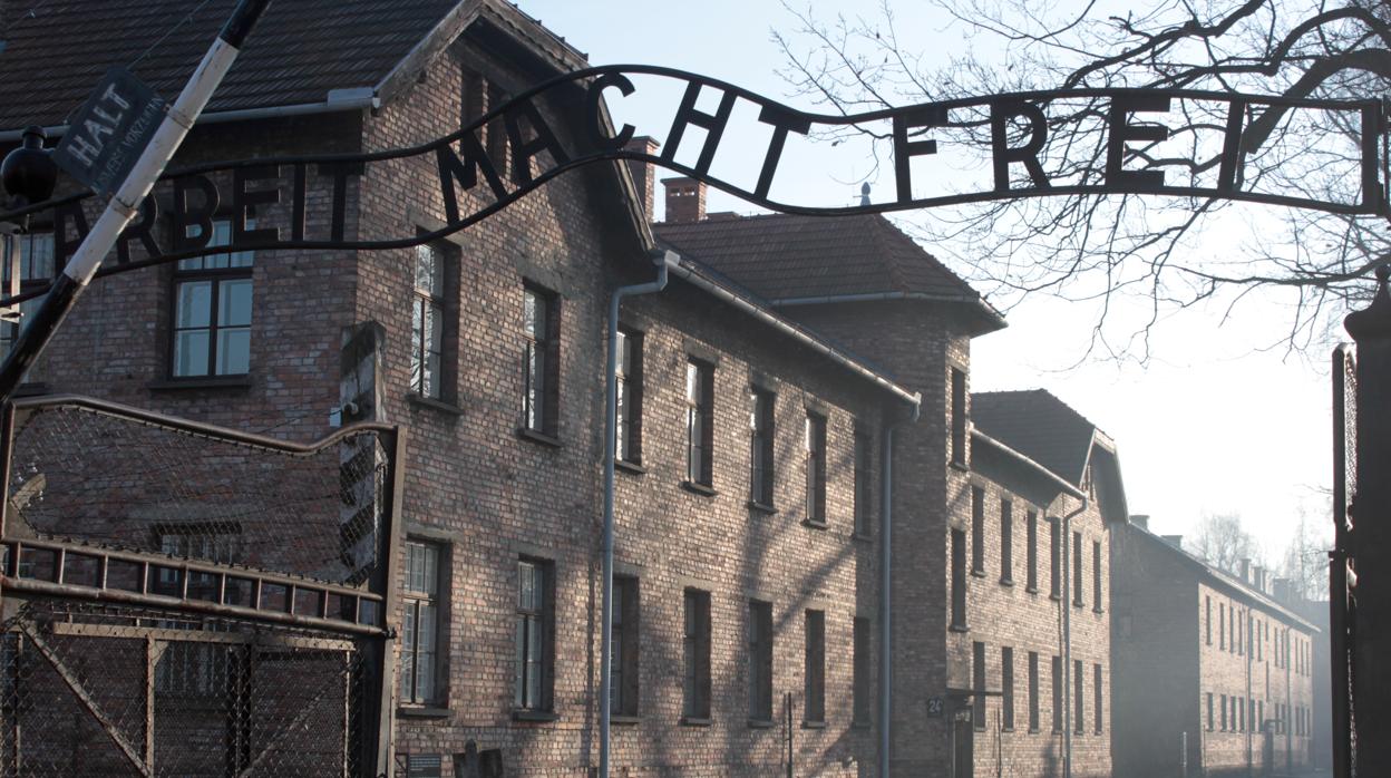 Entrada al campo de concentración de Auschwitz