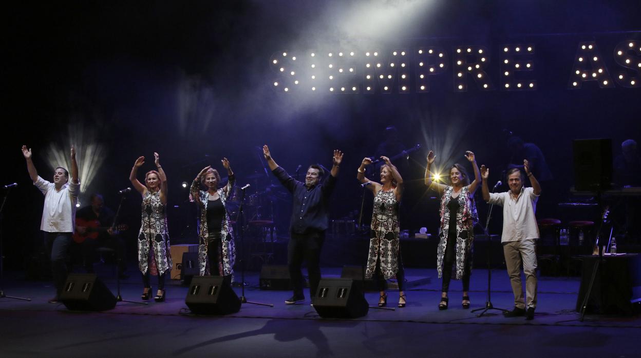 Siempre Así, durante un concierto en Sevilla