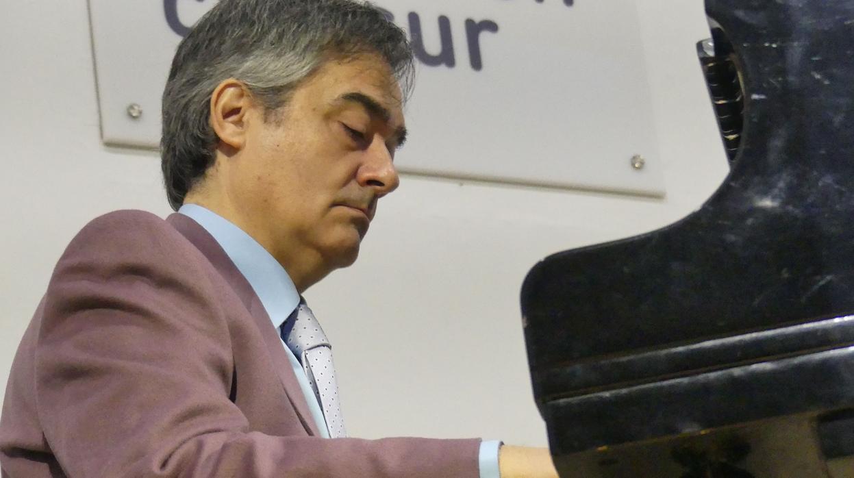 Andrés Carlos Manchado, pianista experto en improvisación