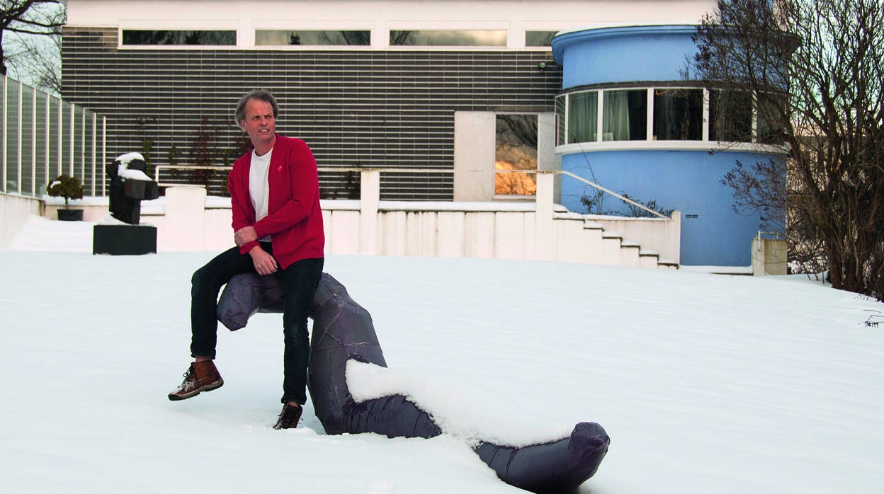 Erling Kagge, fotografiado con una de sus obras