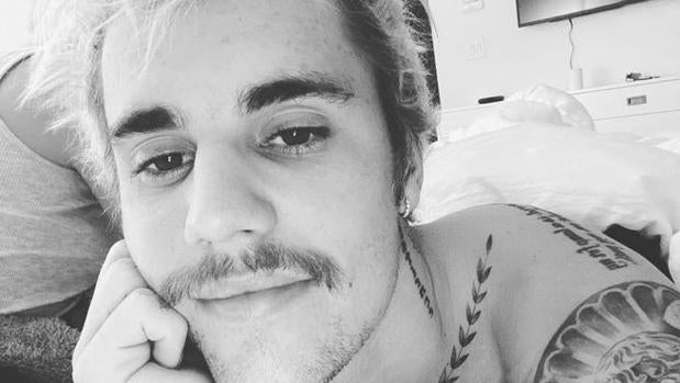 A pesar de las críticas, Justin Bieber logra destronar a Elvis Presley con su nuevo disco