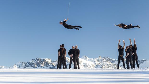 El Teatro Central acoge el estreno en España de «Möbius», una obra de acrobacia en armonía