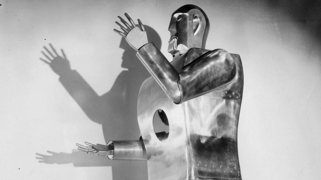 Antes de las teorías del transhumanismo, nació «Elektro», el primer robot humanoide de la historia. Fue creado en 1937