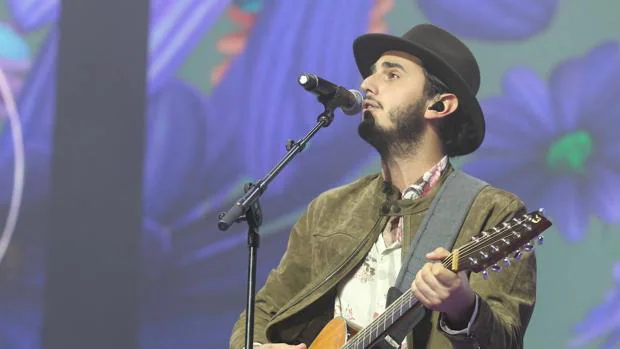 En directo: Morat presentan «No termino», su nueva canción, con un concierto callejero en Callao