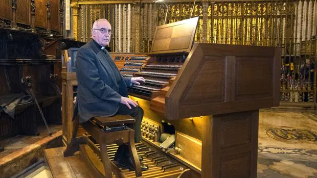 El festival rinde homenaje al padre Ayarra, uno de los grandes organistas españoles