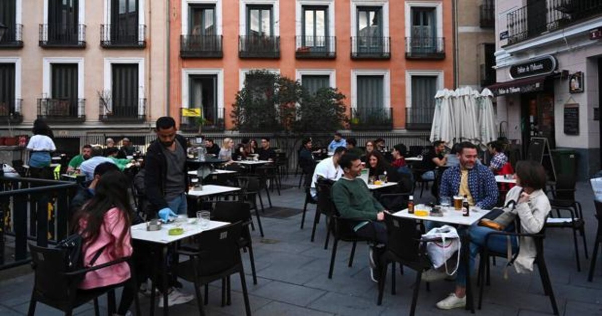 Una de las terrazas activas en Madrid el viernes