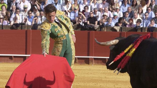 Dávila Miura imparte clases de toreo de salón durante la cuarentena