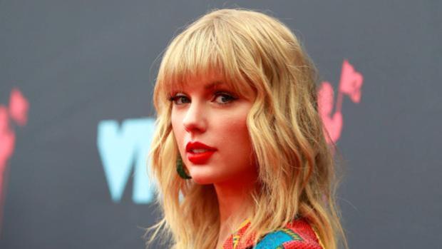 Taylor Swift sale al rescate de una tienda de discos de Nashville, cerrada por el coronavirus