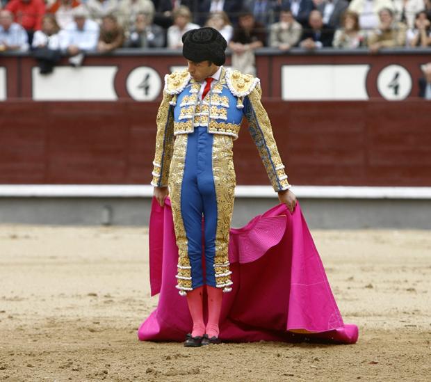 José Tomás echa un capote para lidiar el coronavirus