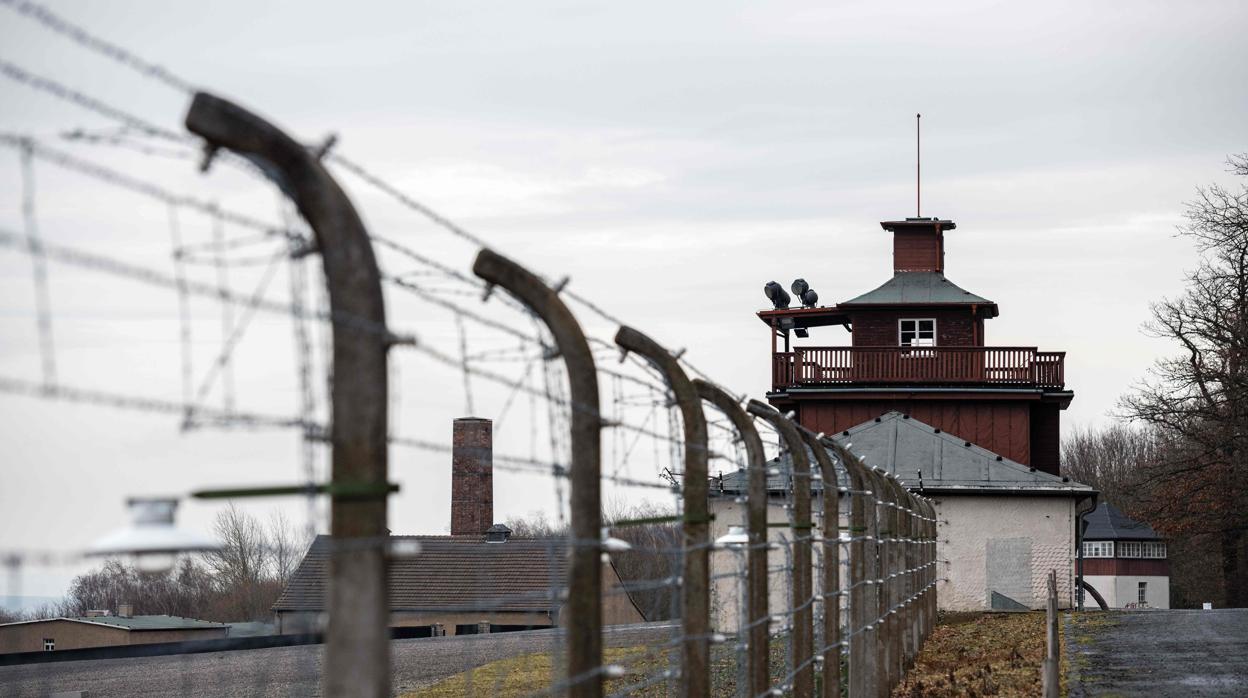 Monumento del antiguo campo de concentración nazi de Buchenwald, cerca de Weimar, Alemania