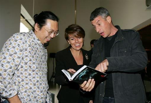 Patrizia Sandretto con Murakami y Cattelan