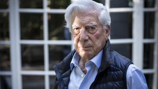 Mario Vargas Llosa: «Tumbar estatuas de Colón no ayudará a la lucha racial en Estados Unidos»