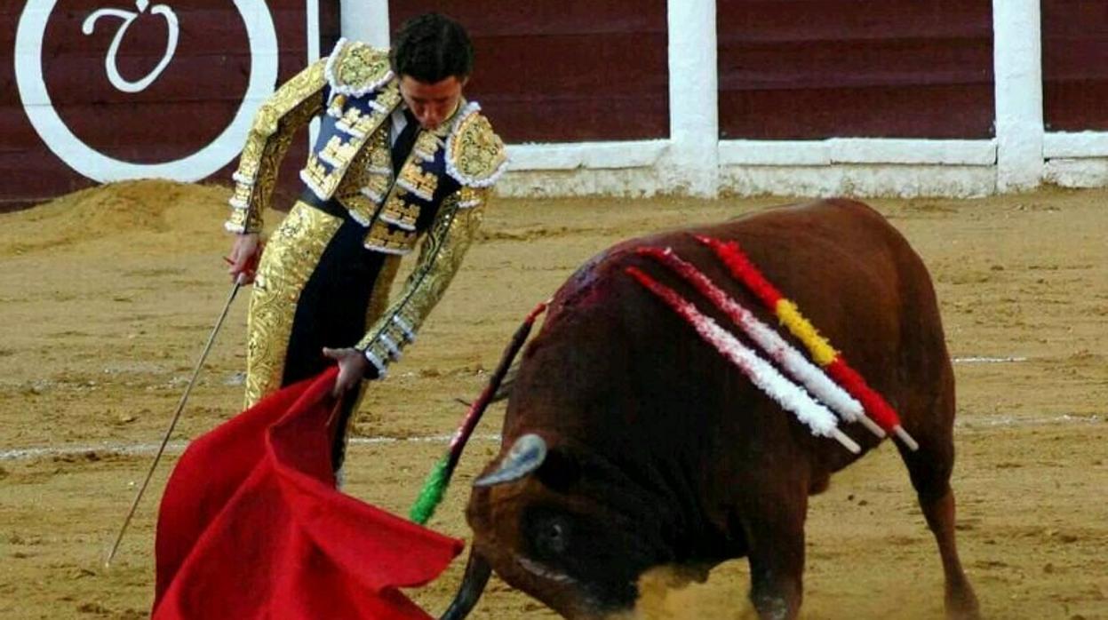 Carnicerito de Úbeda sufre una cornada de 25 centímetros en el campo