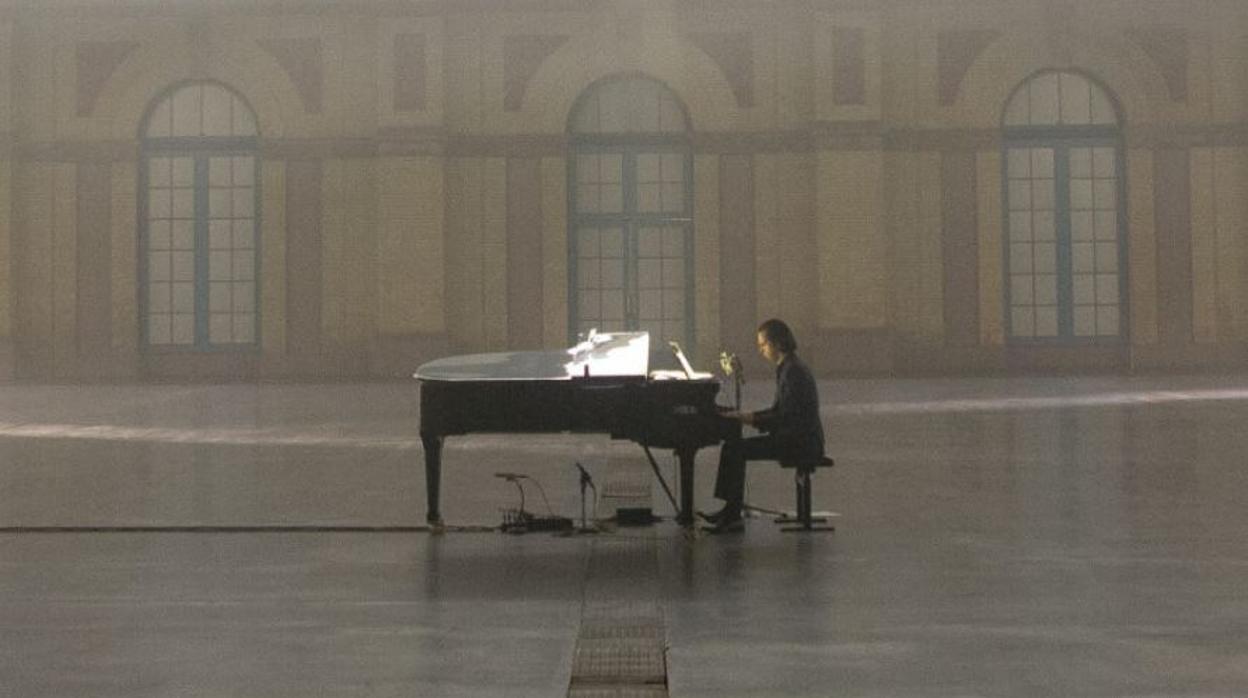 Nick Cave retransmitirá un concierto especial desde el histórico Alexandra Palace en Londres: él y su piano