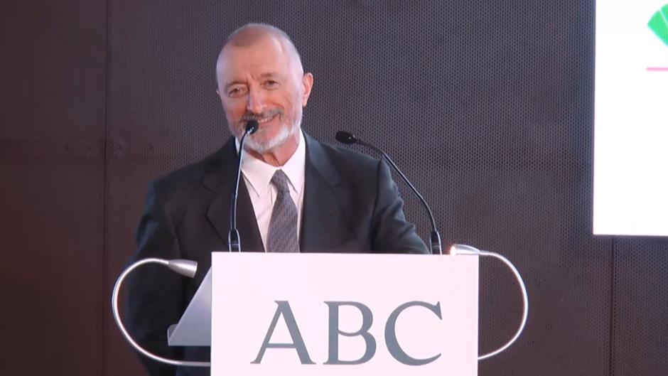 Vea en vídeo el discurso de Arturo Pérez-Reverte en la ceremonia de entrega del premio Mariano de Cavia
