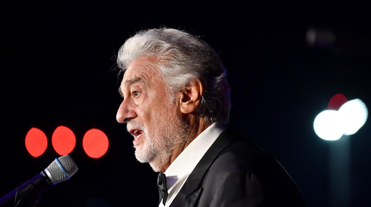 Plácido Domingo durante la entrega en Salzburgo del premio Austríaco de Teatro Musical 2020