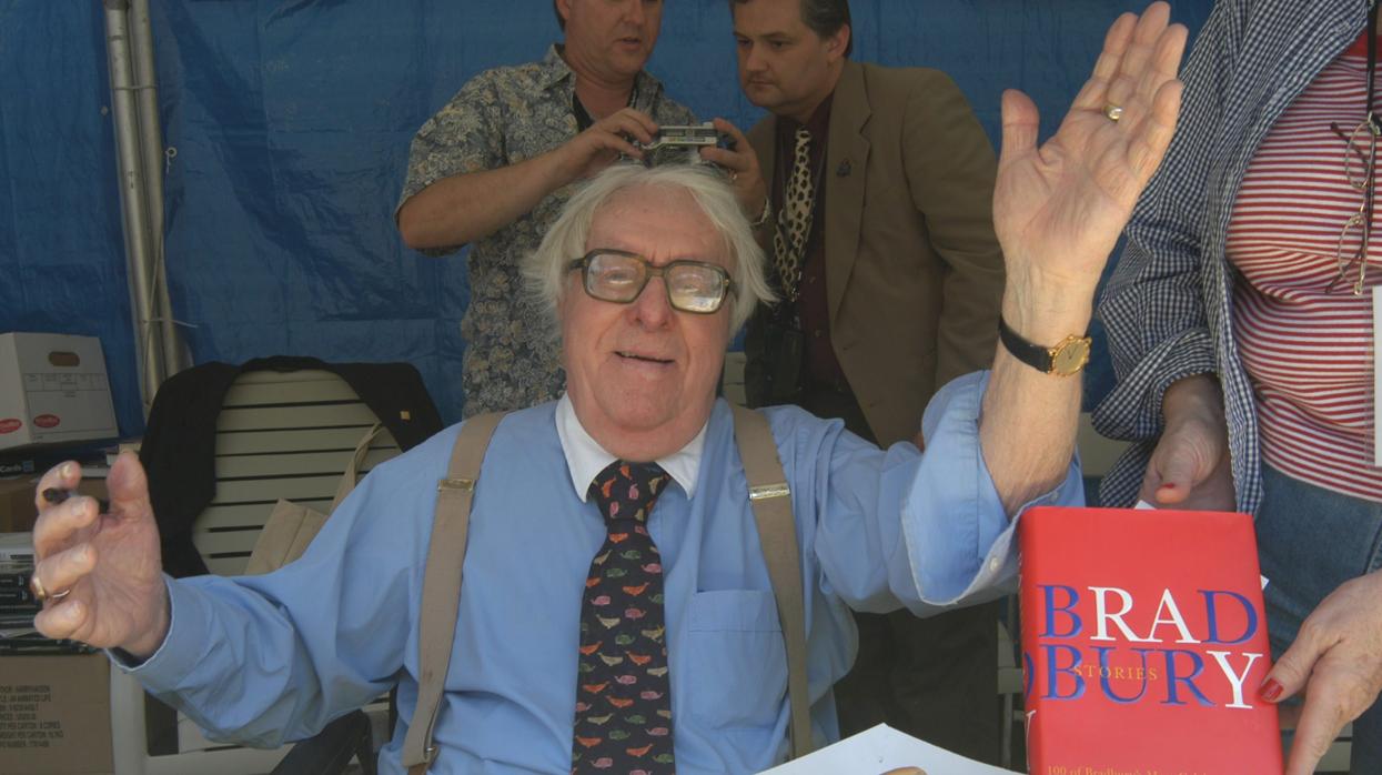 Ray Bradbury, en Los Ángeles en 2004