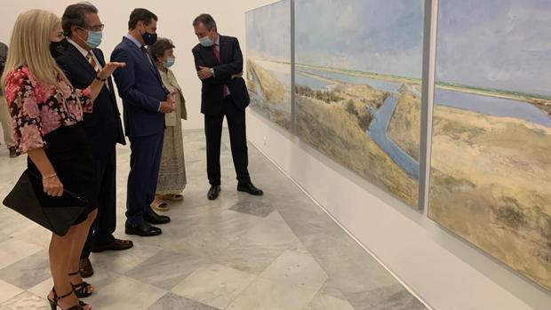 Carmen Laffón se enfrenta al vacío del blanco de «La Sal» en su nueva exposición en Sevilla