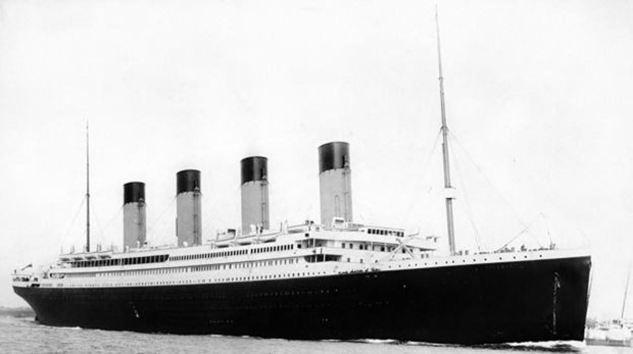 El Titanic, poco antes de comenzar su última y catastrófica travesía