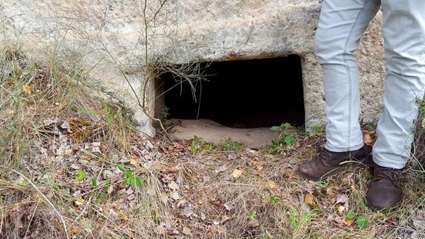 Descubren en Guadalajara un eremitorio excavado en la roca de la Alta Edad Media