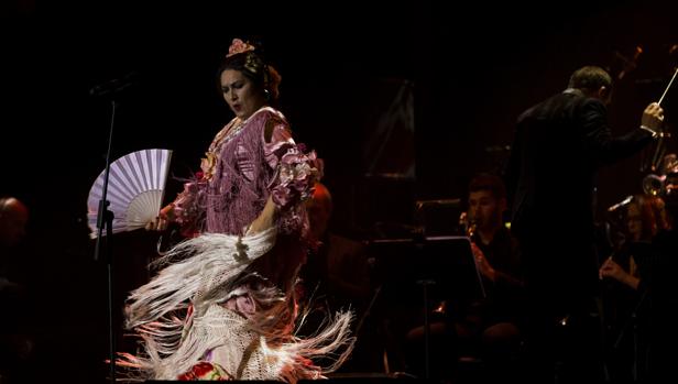 Estrella Morente y Rafael Riqueni cierran esta noche la XXI Bienal de Flamenco en Sevilla